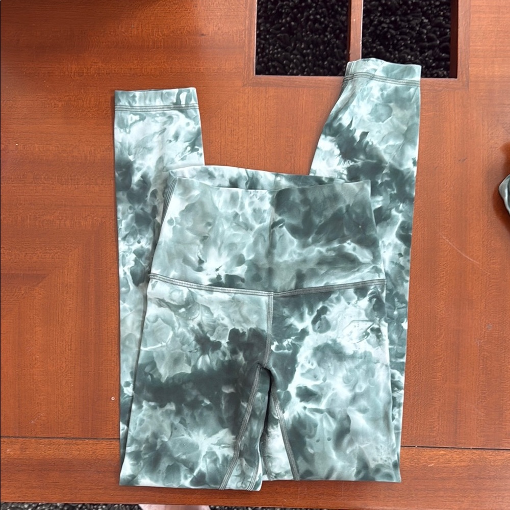 Lululemon Align Tie-Dye Leggings 7/8 length - Green